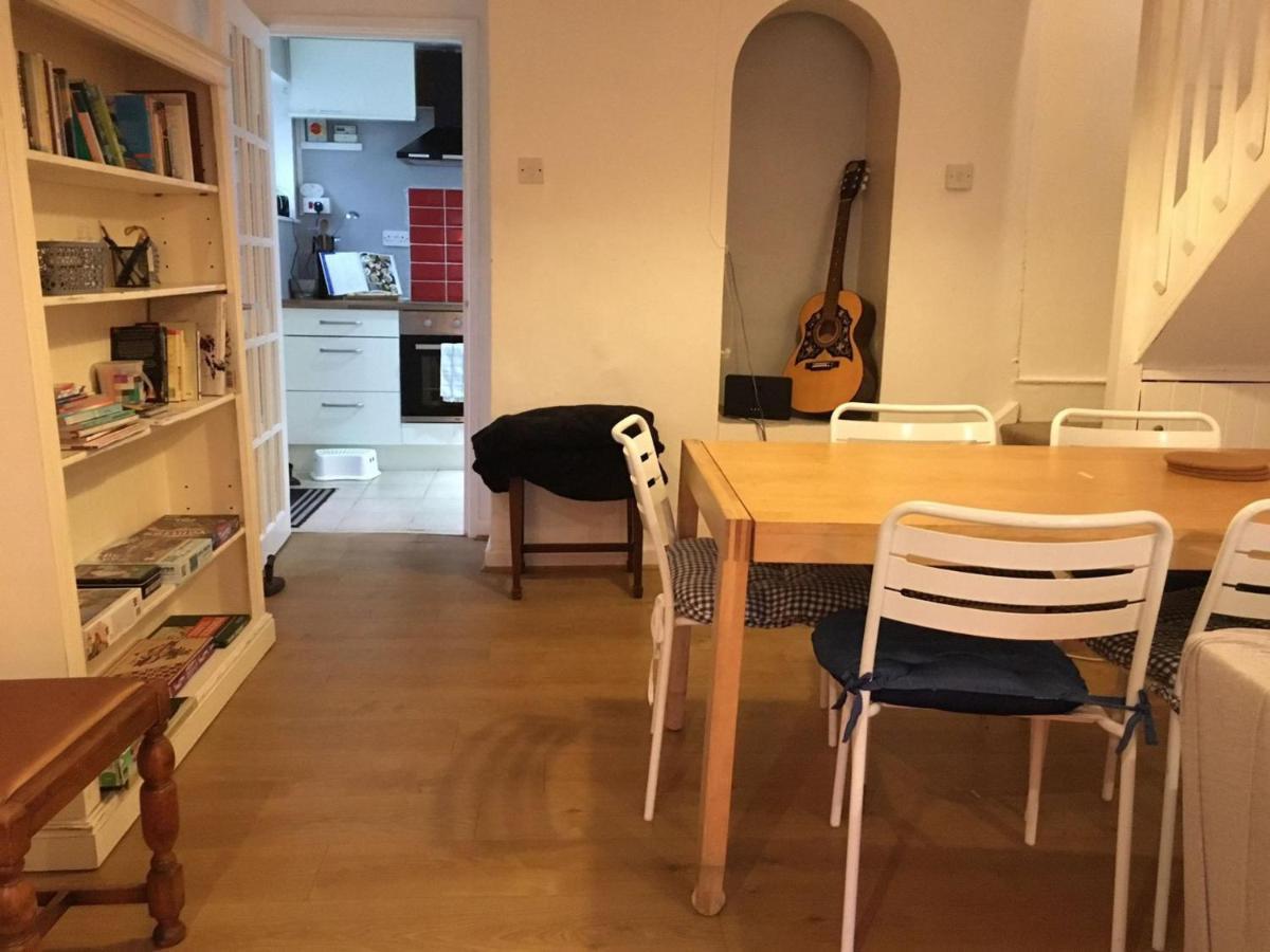 סנט אוסטל Wonderfully Cosy 3Bd Home In The Heart Of Cornwall מראה חיצוני תמונה